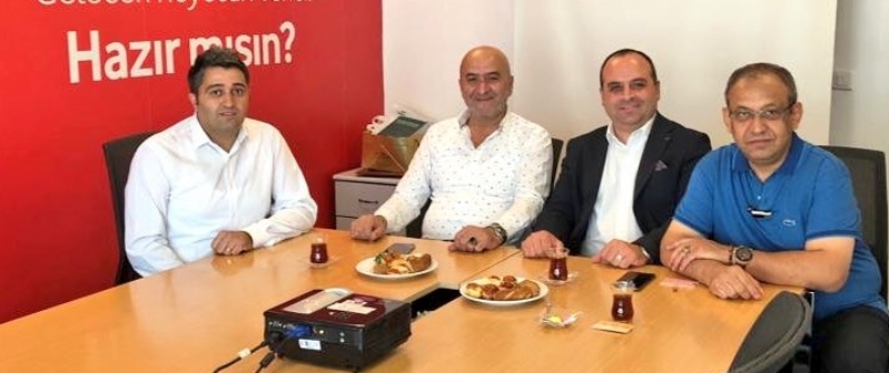 MÜT. HYT. BŞK.MIZDAN VODAFONE AKDENİZ BÖL. MÜD. MEHMET PEKTAŞ BEYE ZİYARET 