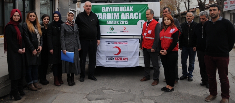 BAYIRBUCAK TÜRKMENLERİNE 1. YARDIM TIRIMIZI GÖNDERDİK 