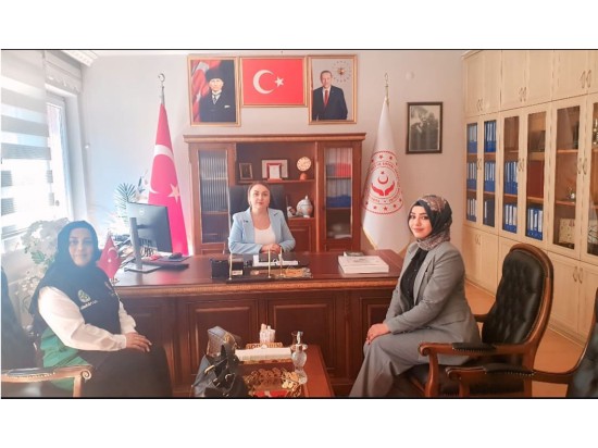 GENEL MÜDÜRÜMÜZ VE YARDIMCISINDAN HUZUREVİNE ZİYARET..
